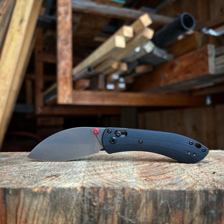 Review: Vosteed Mini Nightshade Crossbar Lock Knife